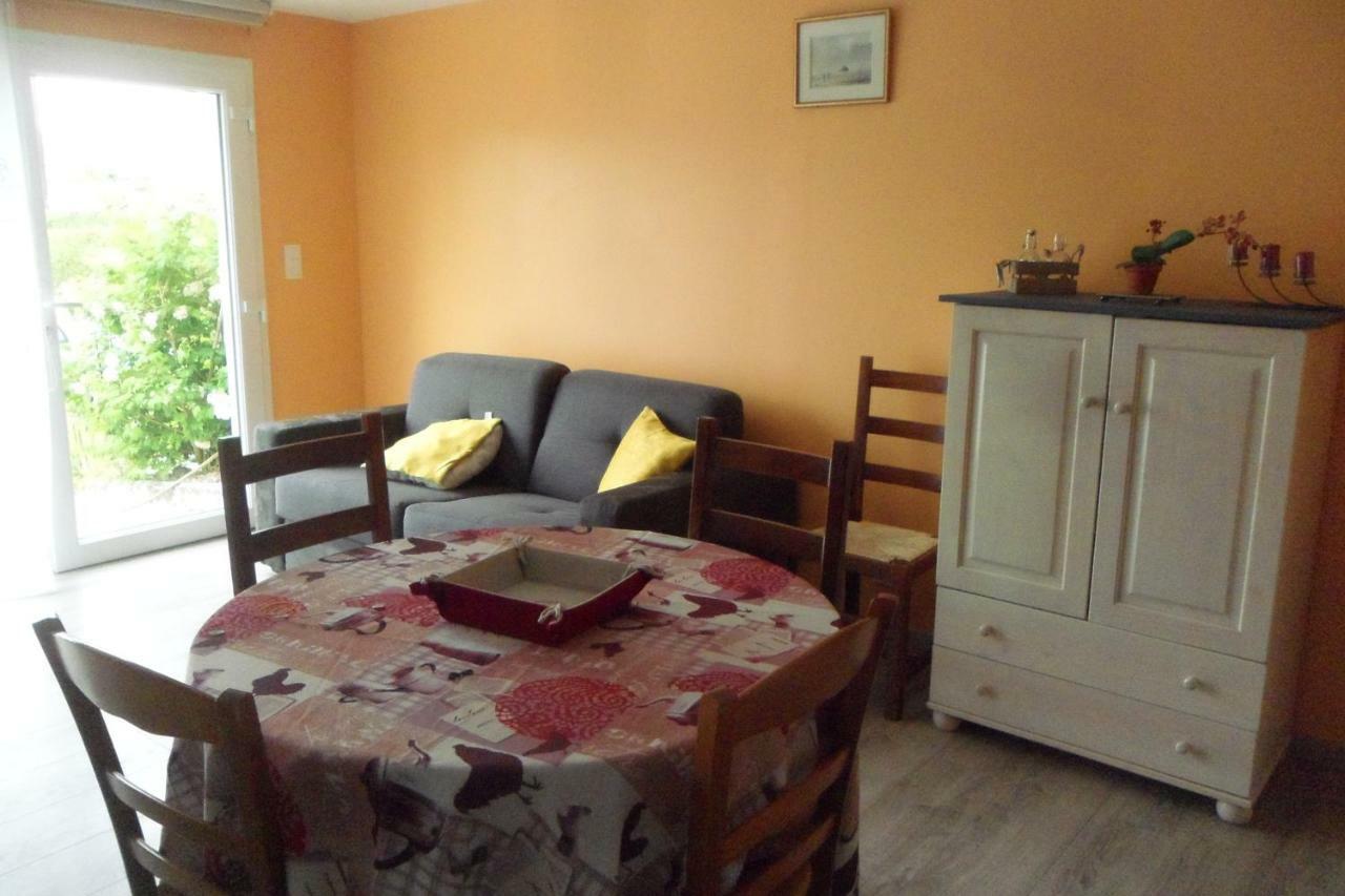 La Roseraie Yvetot-Bocage Bagian luar foto